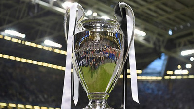 Champions_League_2019_Trophy_Win.jpg