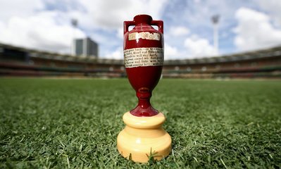 ashes_england_australia_urn.jpg