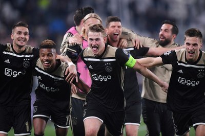 Ajax_Champions_League_2018_2019.jpg