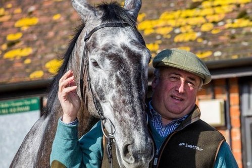 Paul Nicholls and his “forgotten” Saphir Du Rheu a.jpg