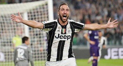 Gonzalo_Higuain_Juventus.jpg