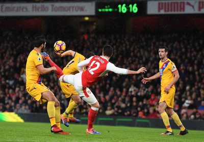 olivier giroud scorpion kick.jpg